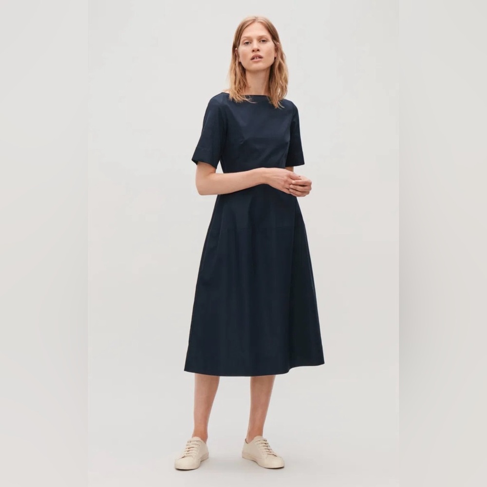 COS Classic Navy Short-Sleeve Midi Dress with Pockets - Size: 4 - Like New!